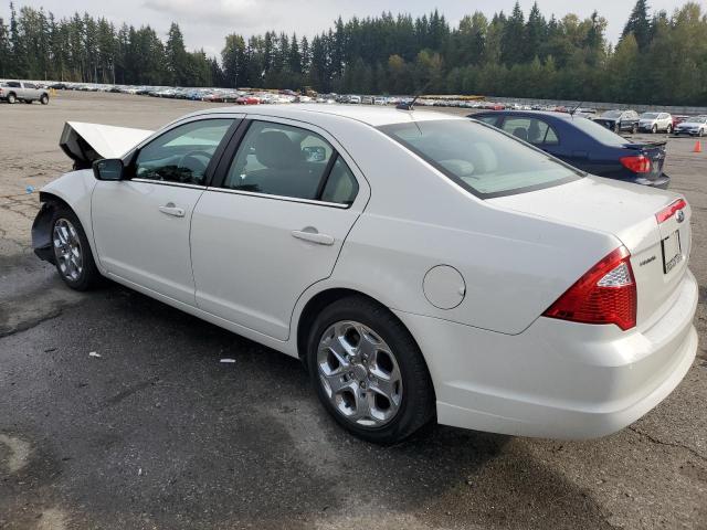 3FAHP0HA2BR310669 - 2011 FORD FUSION SE WHITE photo 2