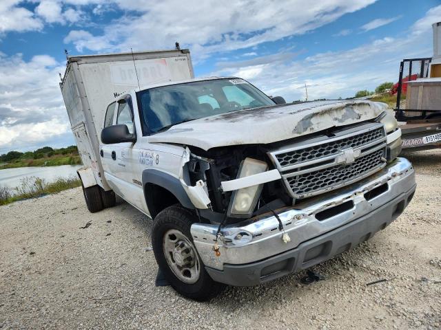 1GCHC23U95F959695 - 2005 CHEVROLET SILVERADO C2500 HEAVY DUTY WHITE photo 4