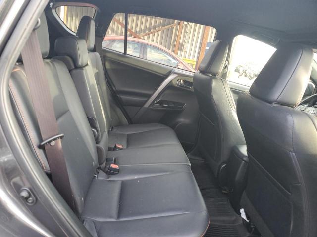 JTMJFREV7JJ218296 - 2018 TOYOTA RAV4 SE 灰色 照片 10