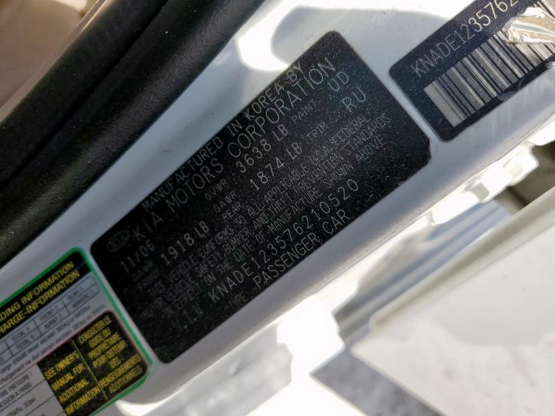 KNADE123576210520 - 2007 KIA RIO BASE WHITE photo 12