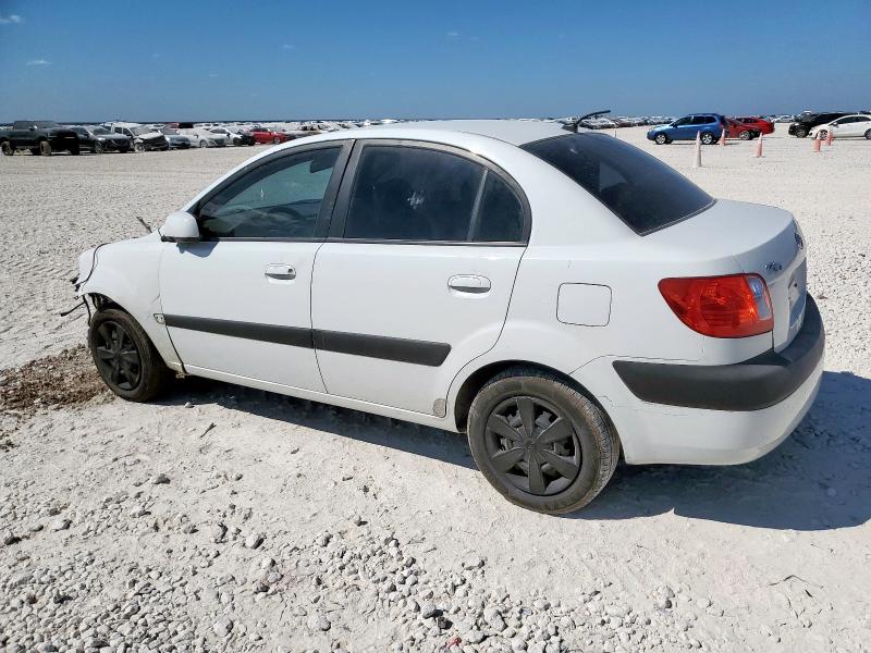 KNADE123576210520 - 2007 KIA RIO BASE WHITE photo 2
