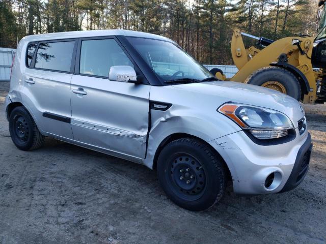 KNDJT2A54C7418784 - 2012 KIA SOUL SILVER photo 4