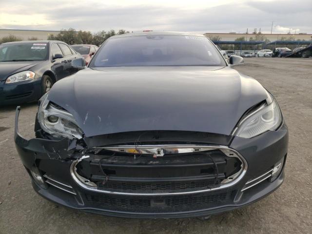 5YJSA1E26FF108350 - 2015 TESLA MODEL S Grafit foto 5