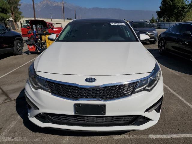 5XXGT4L39KG370139 - 2019 KIA OPTIMA LX Weiß Foto 5