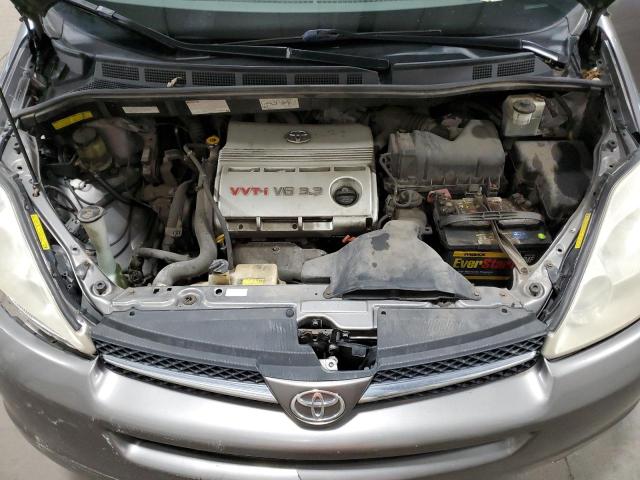 5TDBA22C45S053183 - 2005 TOYOTA SIENNA XLE GRAY photo 12