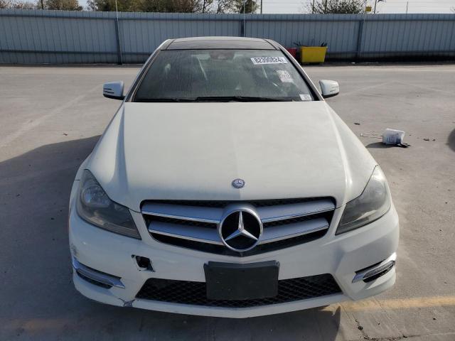 WDDGJ4HB2CF820502 - 2012 MERCEDES-BENZ C 250 WHITE photo 5