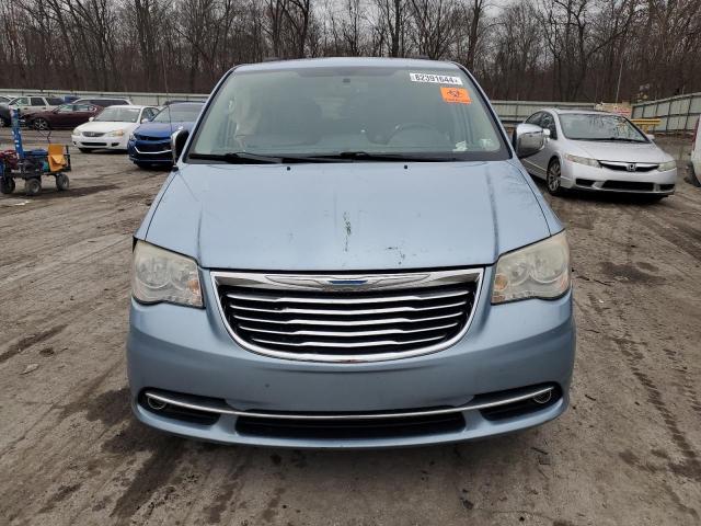 2C4RC1CG2DR512030 - 2013 CHRYSLER TOWN & COU TOURING L BLUE photo 5