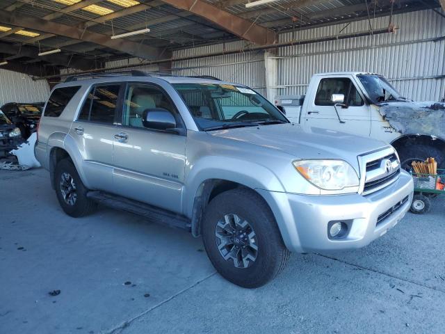 JTEBU14R560082694 - 2006 TOYOTA 4RUNNER SR5 SILVER photo 4