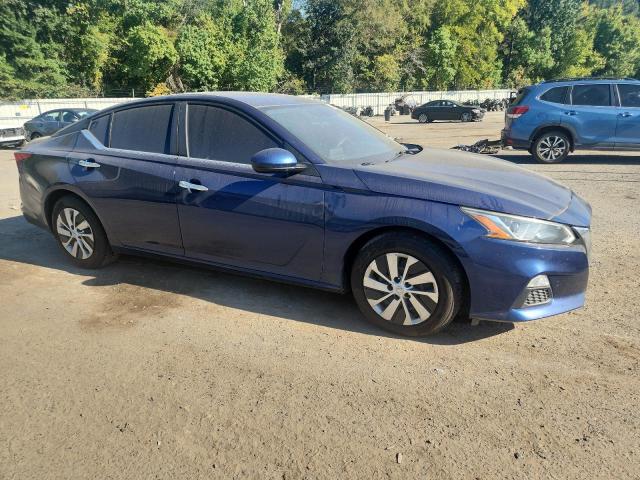 1N4BL4BV6KC155711 - 2019 NISSAN ALTIMA S BLUE photo 4