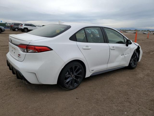 JTDBDMHEXSJ013548 - 2025 TOYOTA COROLLA LE WHITE photo 3