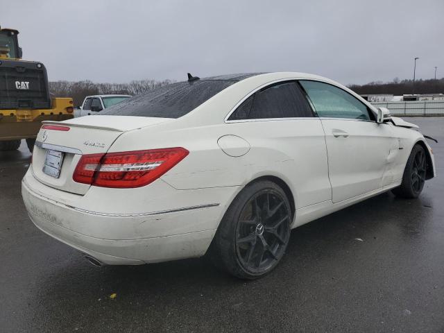 WDDKJ8JB8CF171140 - 2012 MERCEDES-BENZ E 350 4MATIC WHITE photo 3