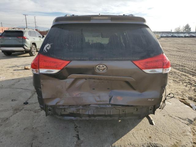 5TDYK3DC6DS315651 - 2013 TOYOTA SIENNA XLE GRAY photo 6