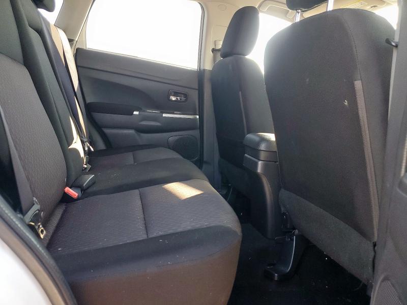 JA4AP3AU3KU033096 - 2019 MITSUBISHI OUTLANDER ES Սպիտակ լուսանկար 10