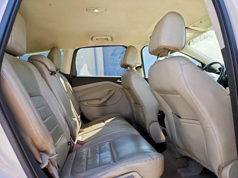 1FMCU0J98GUC91019 - 2016 FORD ESCAPE TITANIUM თეთრი ფოტო 11