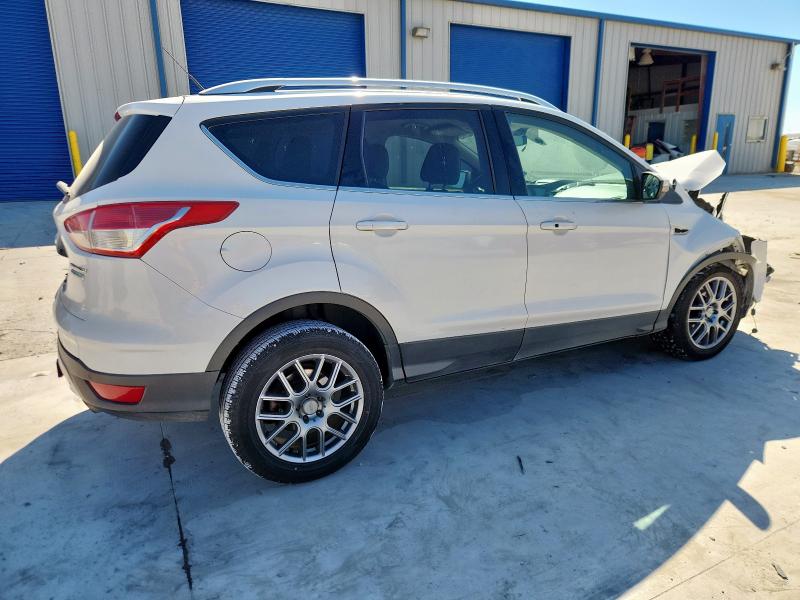 1FMCU0J98GUC91019 - 2016 FORD ESCAPE TITANIUM თეთრი ფოტო 3