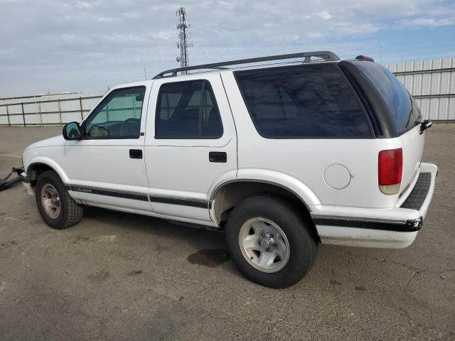 1GNCS13W8T2152721 - 1996 CHEVROLET BLAZER WHITE photo 2