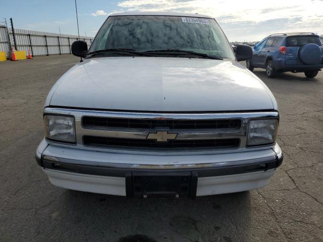 1GNCS13W8T2152721 - 1996 CHEVROLET BLAZER WHITE photo 5