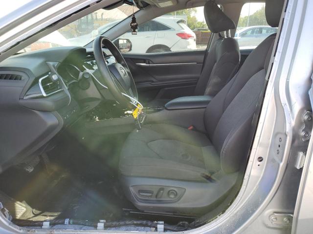 4T1B11HK3JU004082 - 2018 TOYOTA CAMRY L Gümüş foto 7