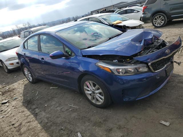 3KPFL4A75HE034622 - 2017 KIA FORTE LX BLUE photo 4