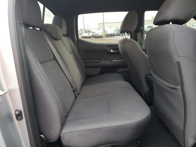 3TMAZ5CN3HM046896 - 2017 TOYOTA TACOMA DOUBLE CAB SILVER photo 10