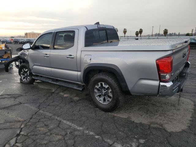 3TMAZ5CN3HM046896 - 2017 TOYOTA TACOMA DOUBLE CAB SILVER photo 2