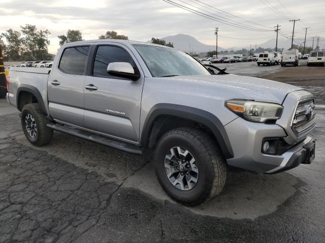 3TMAZ5CN3HM046896 - 2017 TOYOTA TACOMA DOUBLE CAB SILVER photo 4