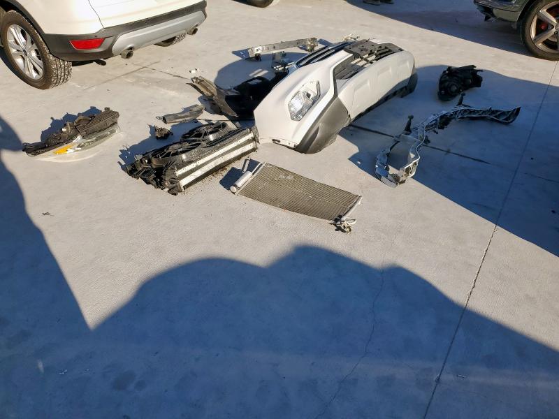 1FMCU0GD3HUB26492 - 2017 FORD ESCAPE SE WHITE photo 12