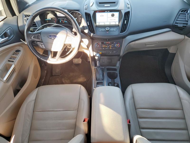 1FMCU0GD3HUB26492 - 2017 FORD ESCAPE SE WHITE photo 8