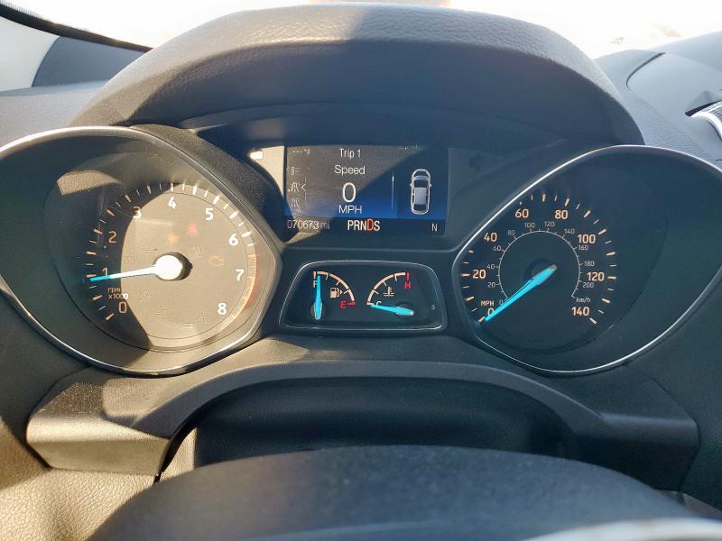 1FMCU0GD3HUB26492 - 2017 FORD ESCAPE SE WHITE photo 9