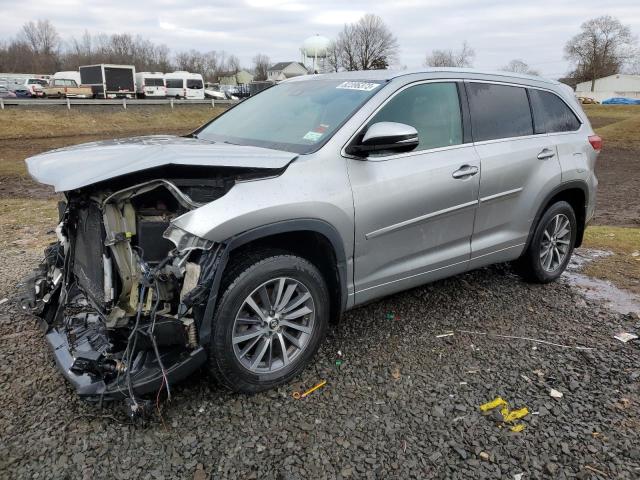 2017 TOYOTA HIGHLANDER SE, 