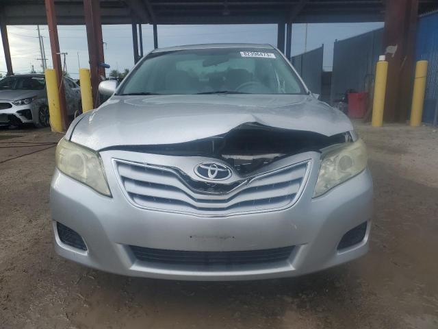 4T1BF3EK5BU623382 - 2011 TOYOTA CAMRY BASE SILVER photo 5