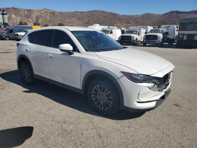 JM3KFABM5J0339973 - 2018 MAZDA CX-5 SPORT أبيض صورة 4