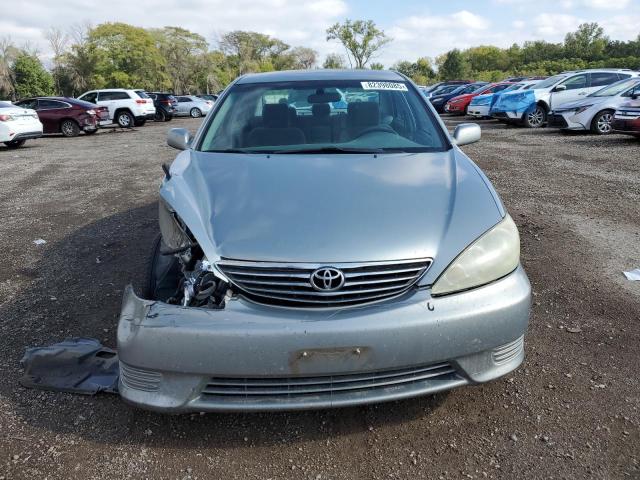 4T1BF30K35U618080 - 2005 TOYOTA CAMRY LE 银色 照片 5