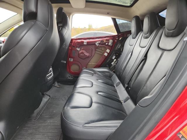 5YJSA1E26HF206507 - 2017 TESLA MODEL S Czerwony zdjęcie 10