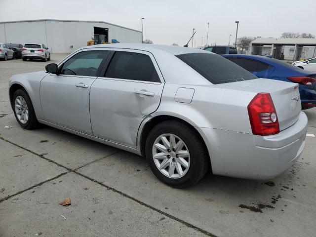 2C3LA43R08H328932 - 2008 CHRYSLER 300 LX SILVER photo 2