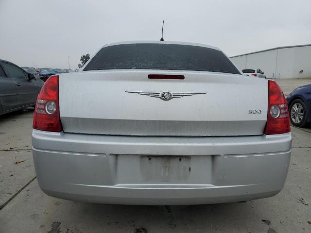 2C3LA43R08H328932 - 2008 CHRYSLER 300 LX SILVER photo 6