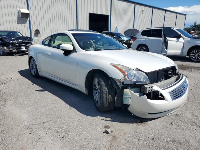 JNKCV64E09M603087 - 2009 INFINITI G37 BASE WHITE photo 4