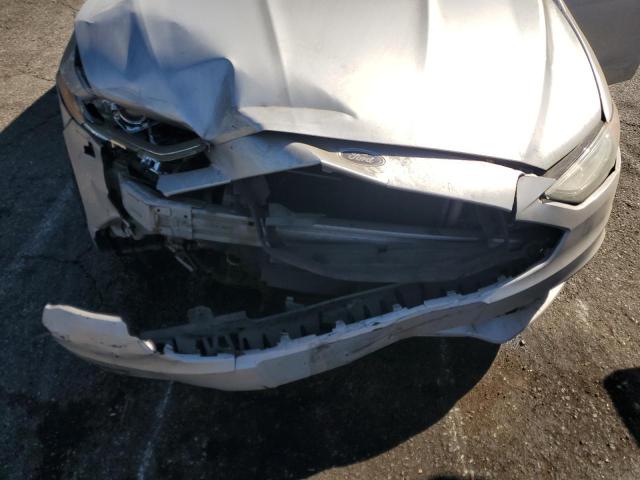 3FA6P0H74HR253895 - 2017 FORD FUSION SE SILVER photo 11