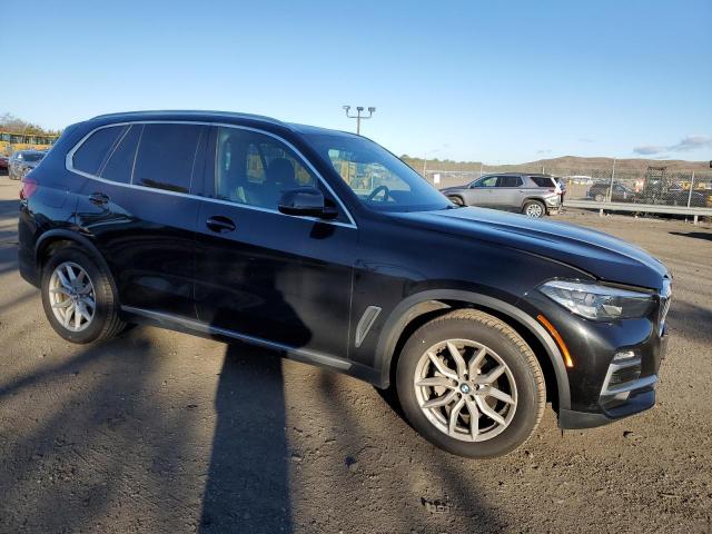 5UXCR6C58KLL06084 - 2019 BMW X5 XDRIVE40I BLACK photo 4