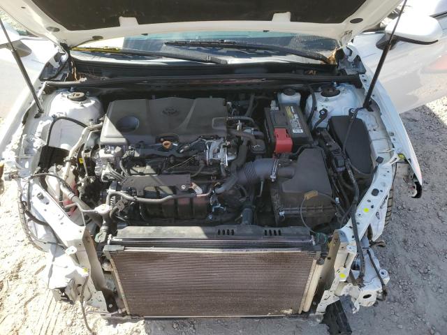 4T1C11AK3LU384851 - 2020 TOYOTA CAMRY LE 白色 照片 11