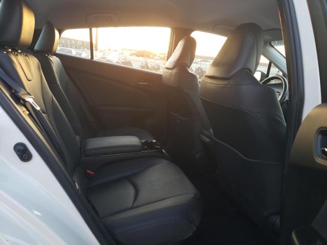 JTDKARFP2K3113674 - 2019 TOYOTA PRIUS PRIM WHITE photo 10