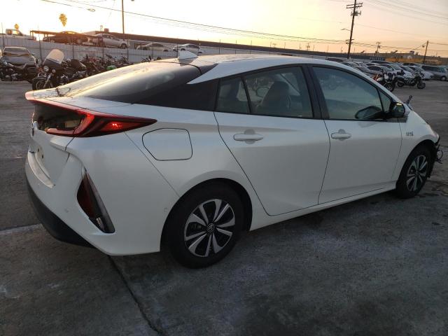 JTDKARFP2K3113674 - 2019 TOYOTA PRIUS PRIM WHITE photo 3