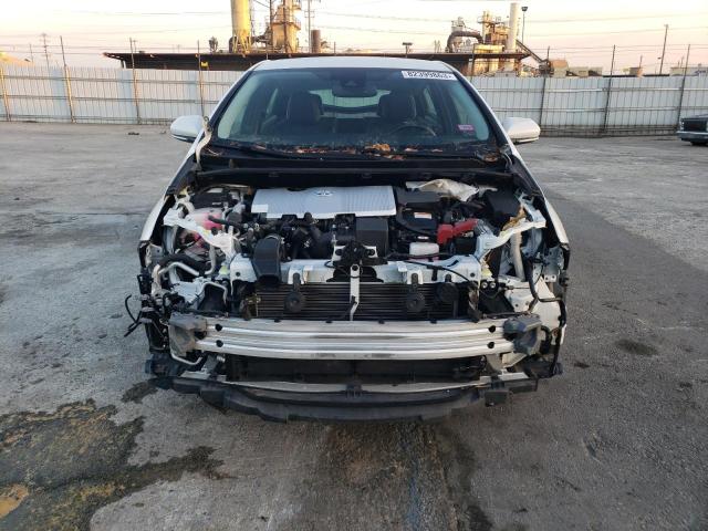 JTDKARFP2K3113674 - 2019 TOYOTA PRIUS PRIM WHITE photo 5