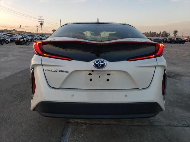 JTDKARFP2K3113674 - 2019 TOYOTA PRIUS PRIM WHITE photo 6