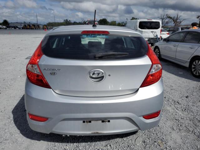 KMHCT5AE4HU347472 - 2017 HYUNDAI ACCENT SE SILVER photo 6