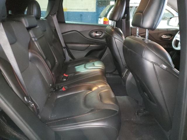 1C4PJMBX8KD139026 - 2019 JEEP CHEROKEE TRAILHAWK BLACK photo 11