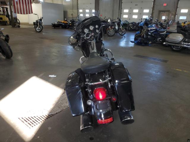 1HD1KB4128Y700143 - 2008 HARLEY-DAVIDSON FLHX შავი ფოტო 4