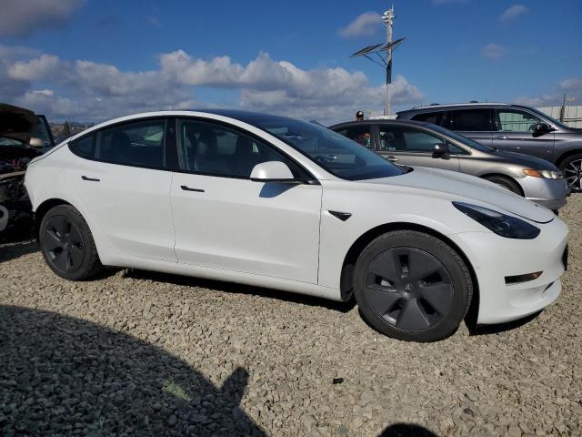 5YJ3E1EA6NF107245 - 2022 TESLA MODEL 3 Белый фото 4