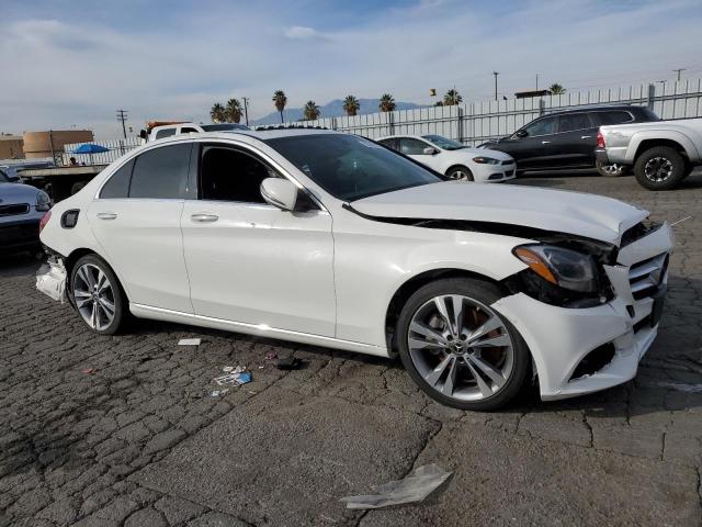 55SWF4JB6JU265586 - 2018 MERCEDES-BENZ C 300 WHITE photo 4