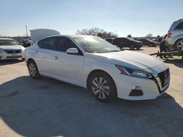 1N4BL4BV3KC248203 - 2019 NISSAN ALTIMA S WHITE photo 4